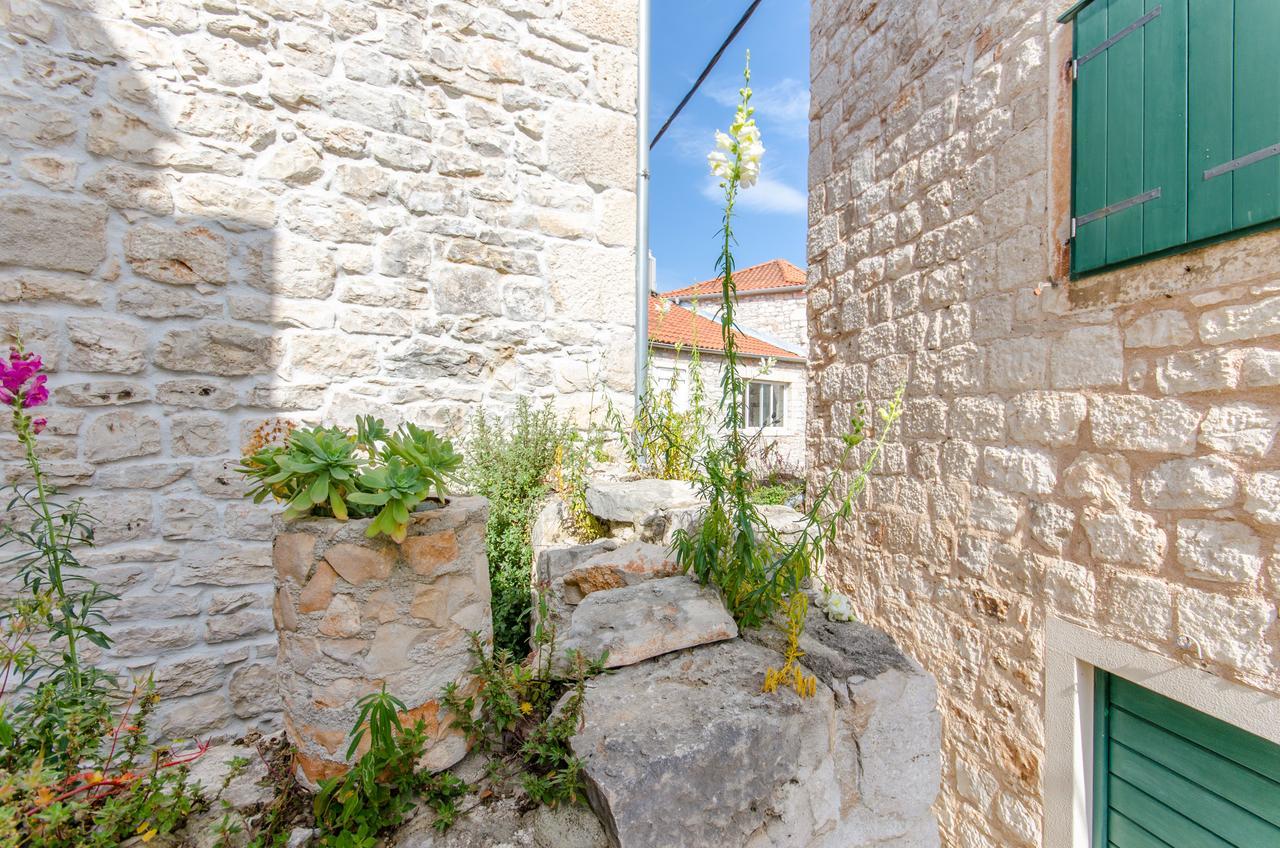 Apartments Sandra In The Historical Center Of The City Supetar Eksteriør bilde