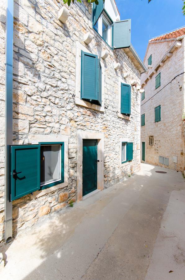 Apartments Sandra In The Historical Center Of The City Supetar Eksteriør bilde